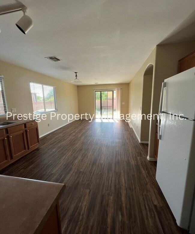 Foto del edificio - Don't Miss Out On This Southeast Gem!