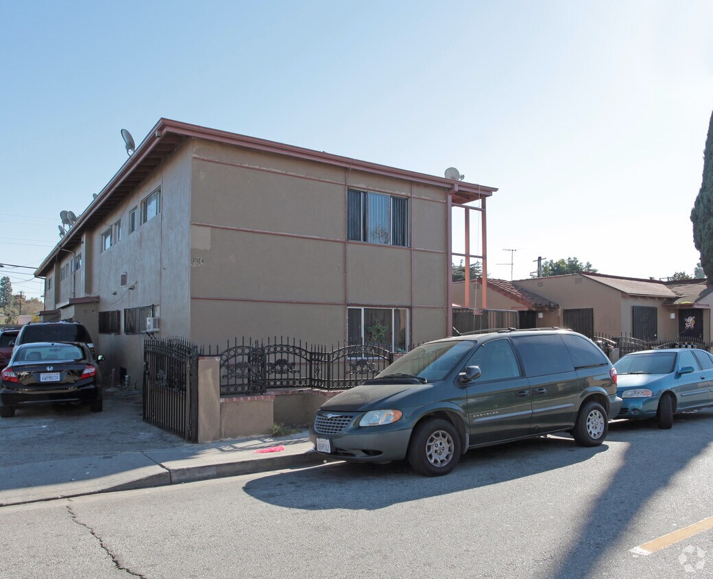 Building Photo - 7014-7018 Plaska Ave