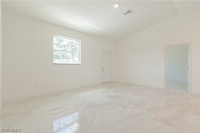 Building Photo - 3914 29th St SW
