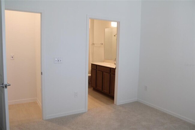 Foto del edificio - 5816 Dancing Willow St