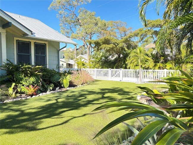 Foto del edificio - 324 Julia Pl