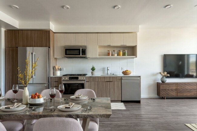 Building Photo - Boardwalk