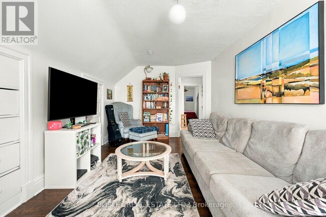 Building Photo - 399A PALMERSTON BLVD BOULEVARD