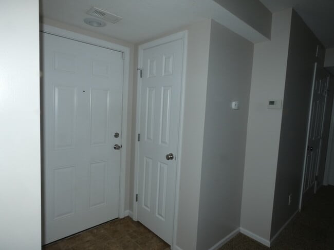 Building Photo - Beautiful Condo in Brighton Crossing!