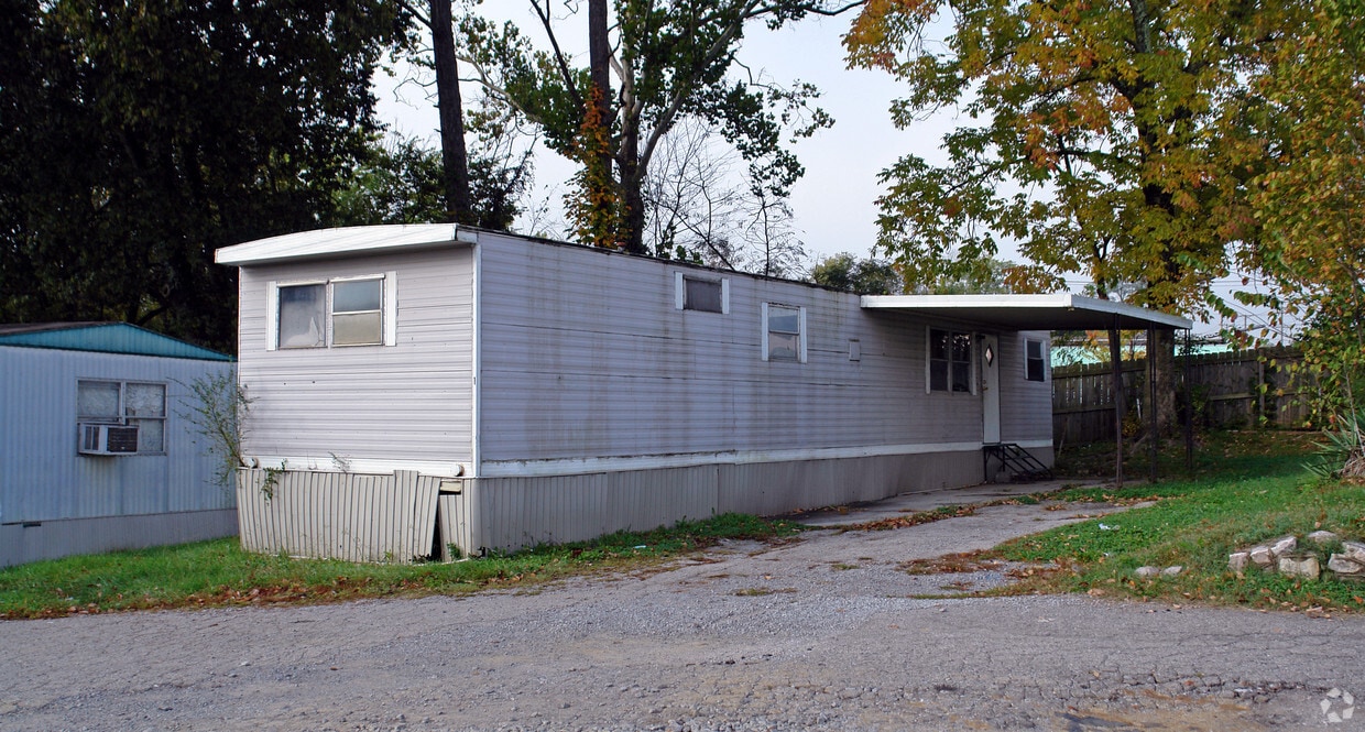 Holston Mobile Home Park Apartments in Knoxville, TN