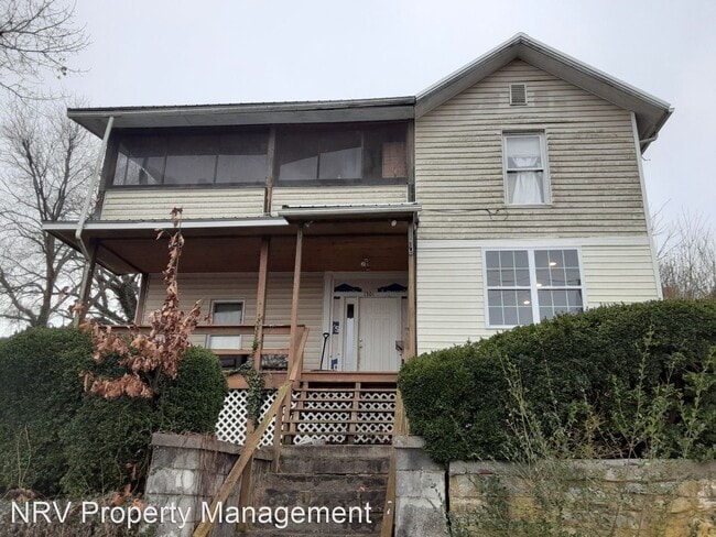 Foto del edificio - 5 br, 4.5 bath House - 1501 Downey Street
