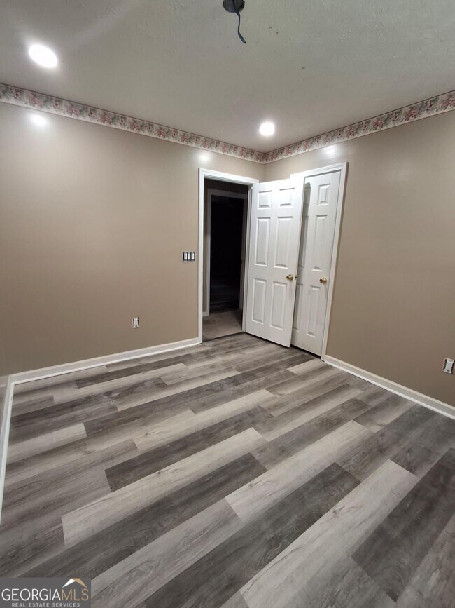 Foto del edificio - 1358 Stoneleigh Way