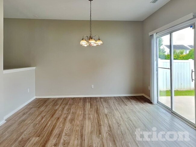 Building Photo - 969 Willow Creek Dr