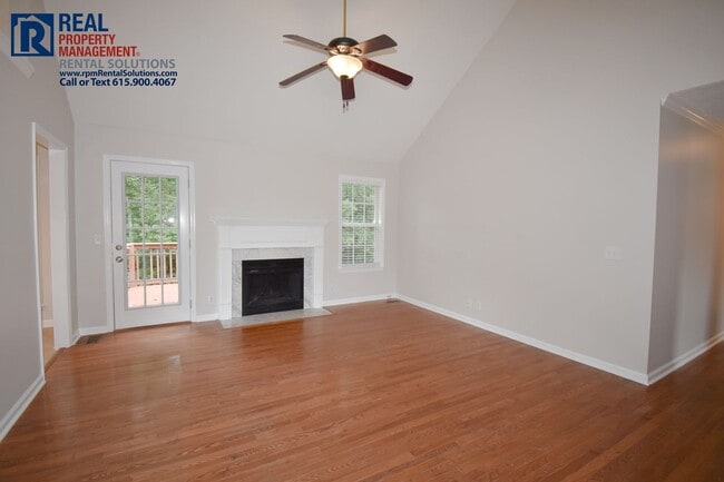 Building Photo - Wonderful 5BR/3BA Antioch home, fenced-in backyard and attached garage on a cul-de-sac!