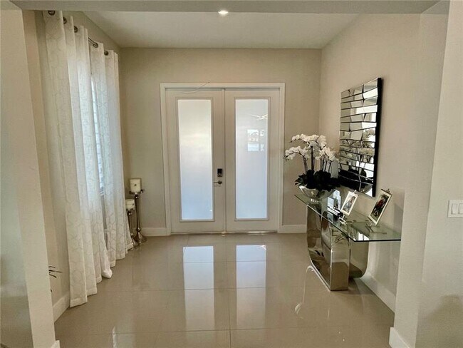 Foto del edificio - 8685 Pacifica Ln