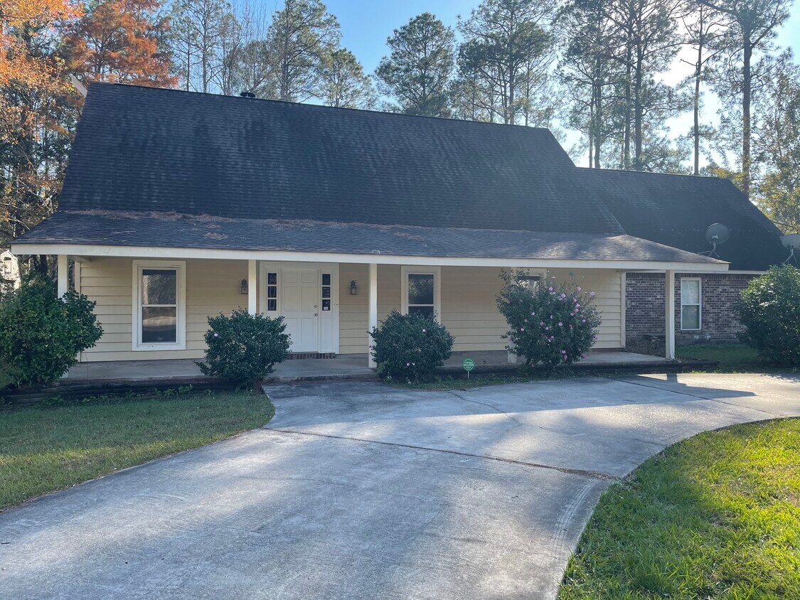 Foto principal - 212 Lexington Dr