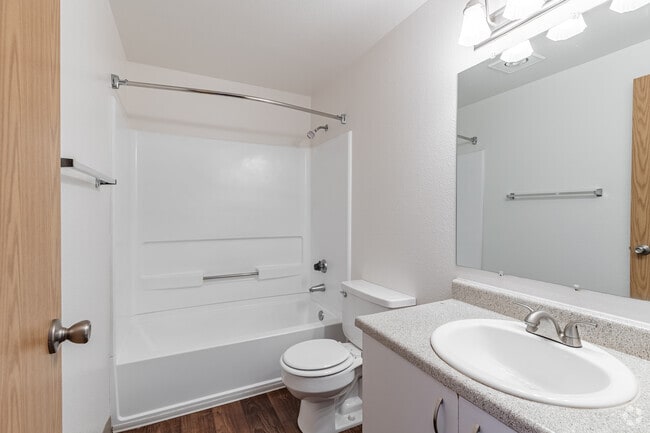 2BR, 2BA - 944SF - Primary Bathroom - Mt. Scott