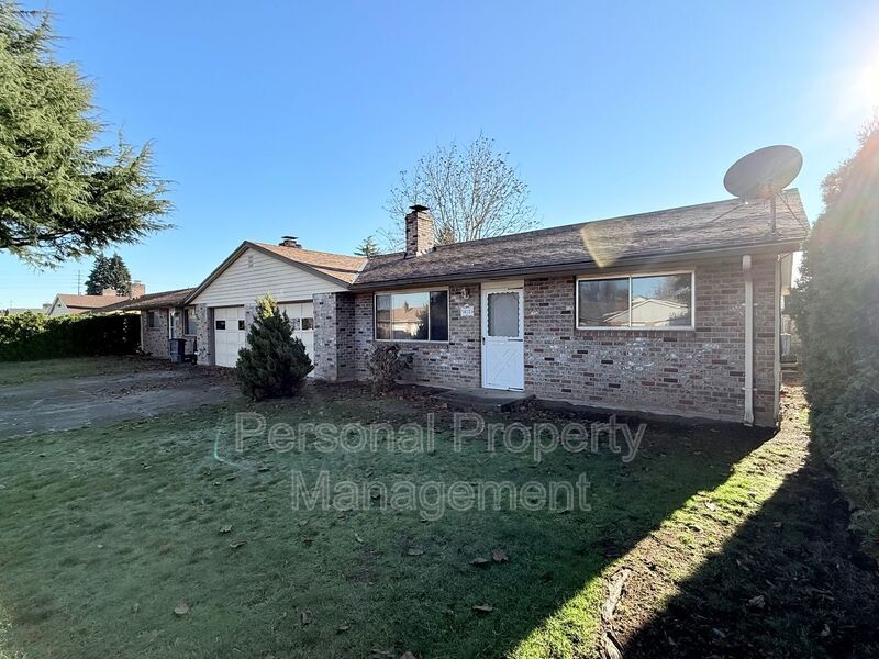 Primary Photo - 16121 SE 3rd St