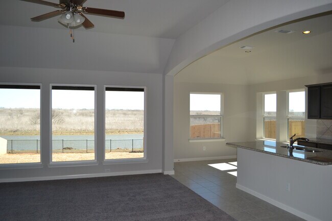Building Photo - Gorgeous 4-bedroom home!
