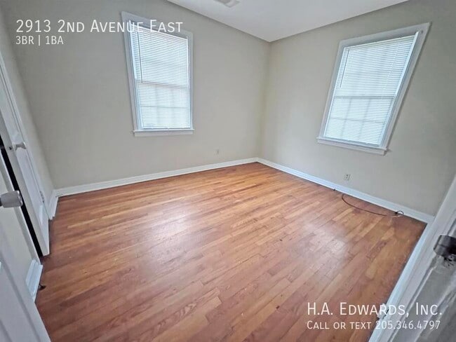 Foto del edificio - 2913 2nd E Ave