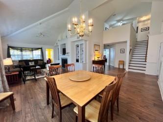 Foto del edificio - 127 Churchill Downs