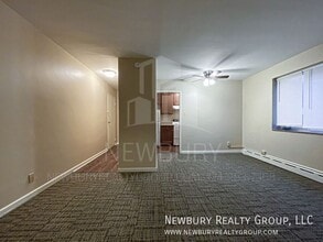 Building Photo - 600 N Main St