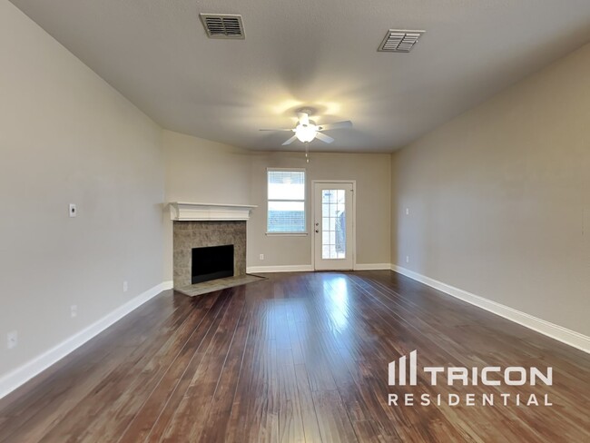 Foto del edificio - 14709 Eaglemont Dr