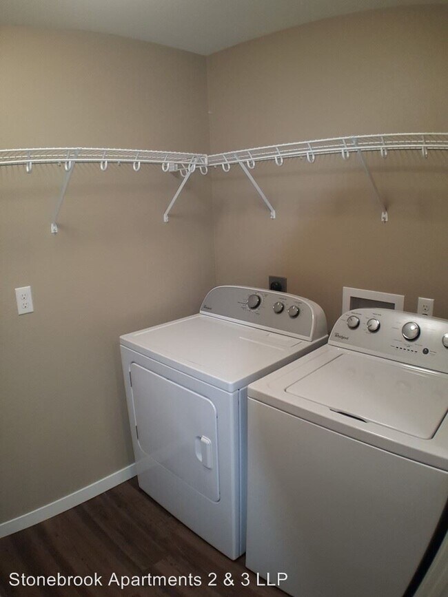 Foto del edificio - 238 Stone Creek Dr