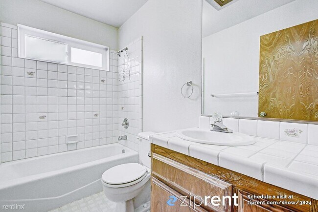 Building Photo - 3 br, 2.5 bath House - 15380 Mission St, H...