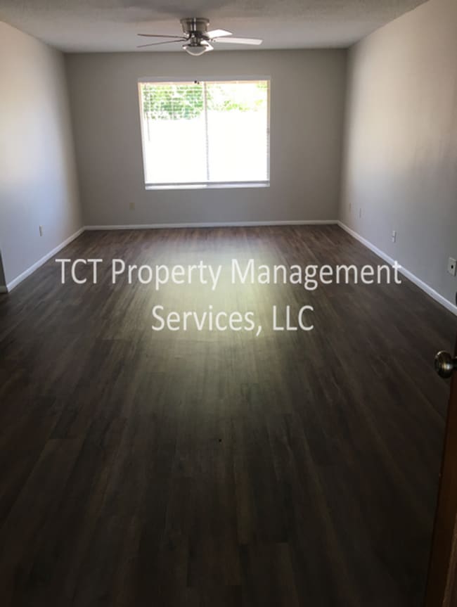 Building Photo - 3 Bed/ 2 Bath in Dobson Ranch