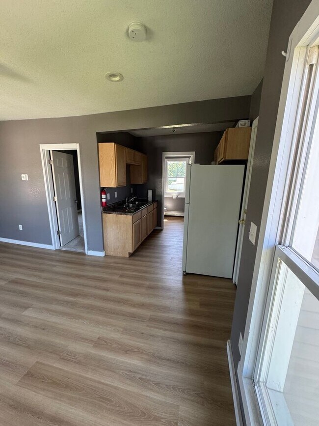 Building Photo - Charming 1BR Apartment in Centerville