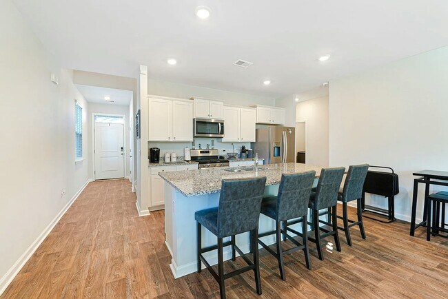 Foto del edificio - 314 Black Birch Dr
