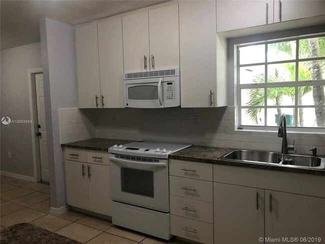 Foto del edificio - 214 NW 14th St