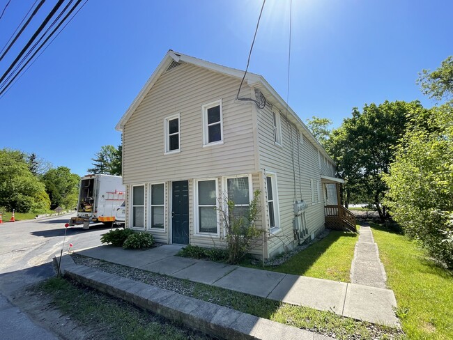 Front 1 - 220 Maple Ave