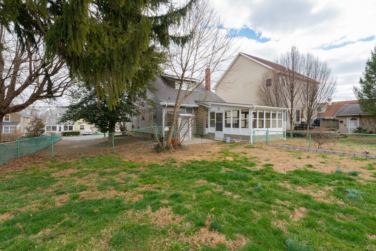 513 Armstrong Avenue Unit Apt 2, Wilmington, DE 19805 Apartments in