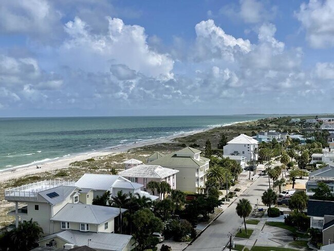 Foto del edificio - 880 Mandalay Ave