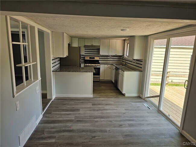 Foto del edificio - 8422 Tuttle Rd