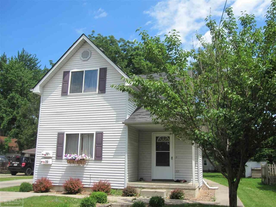 20 Eldredge St, Mount Clemens, MI 48043 House for Rent in Mount