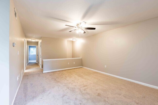 Foto del edificio - Spacious 3 Bedroom, 2 Bath Condo in Unionv...