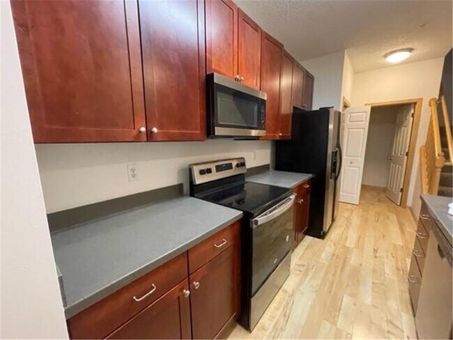 Foto del edificio - 3049 Chamberlain St