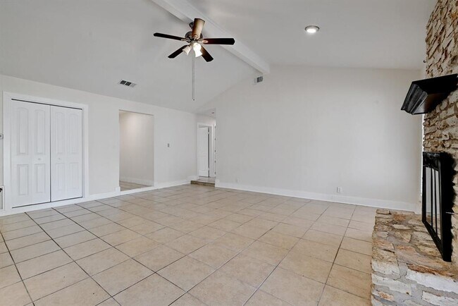 Foto del edificio - 509 Greenway Dr