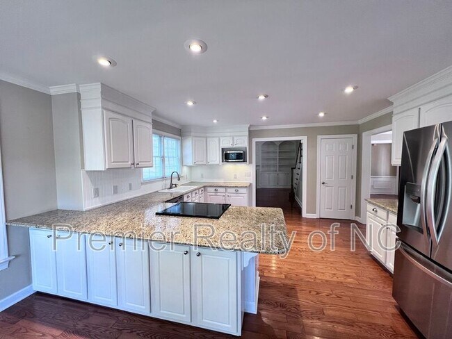 Foto del edificio - 4445 Clarksburg Rd