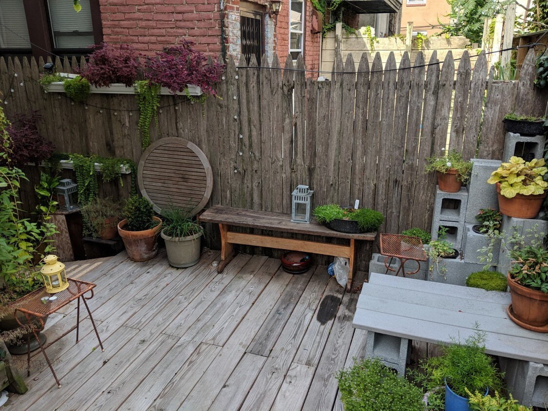 Foto principal - 431 Tasker St