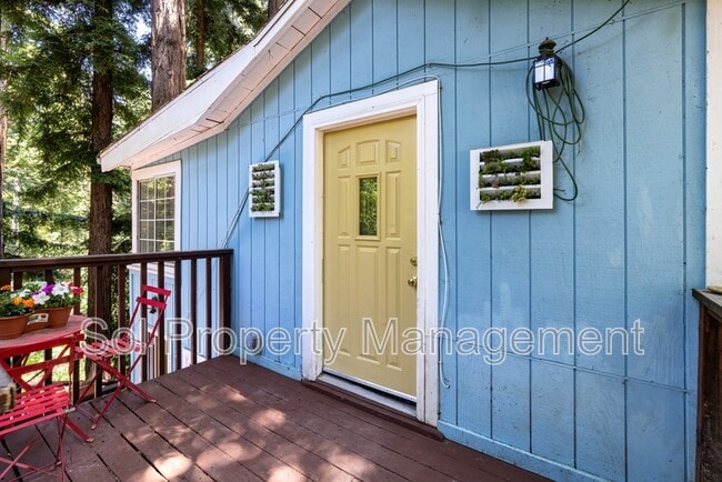 Building Photo - 9456 E Zayante Rd
