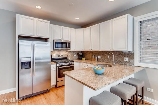 Building Photo - 3 br, 3 bath Condo - 1613 W Grand Ave 1 Un...