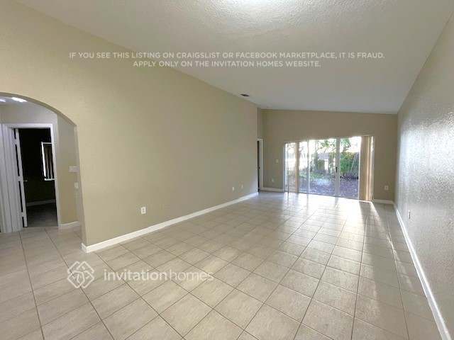 Building Photo - 13606 SW 119th Ave