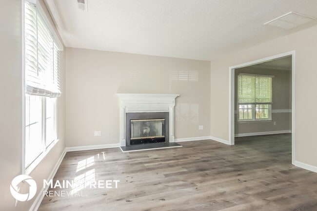 Foto del edificio - 3345 Daingerfield Dr