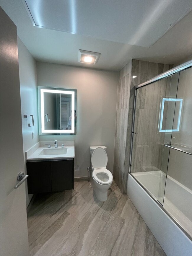 Interior Photo - La Vida Melrose