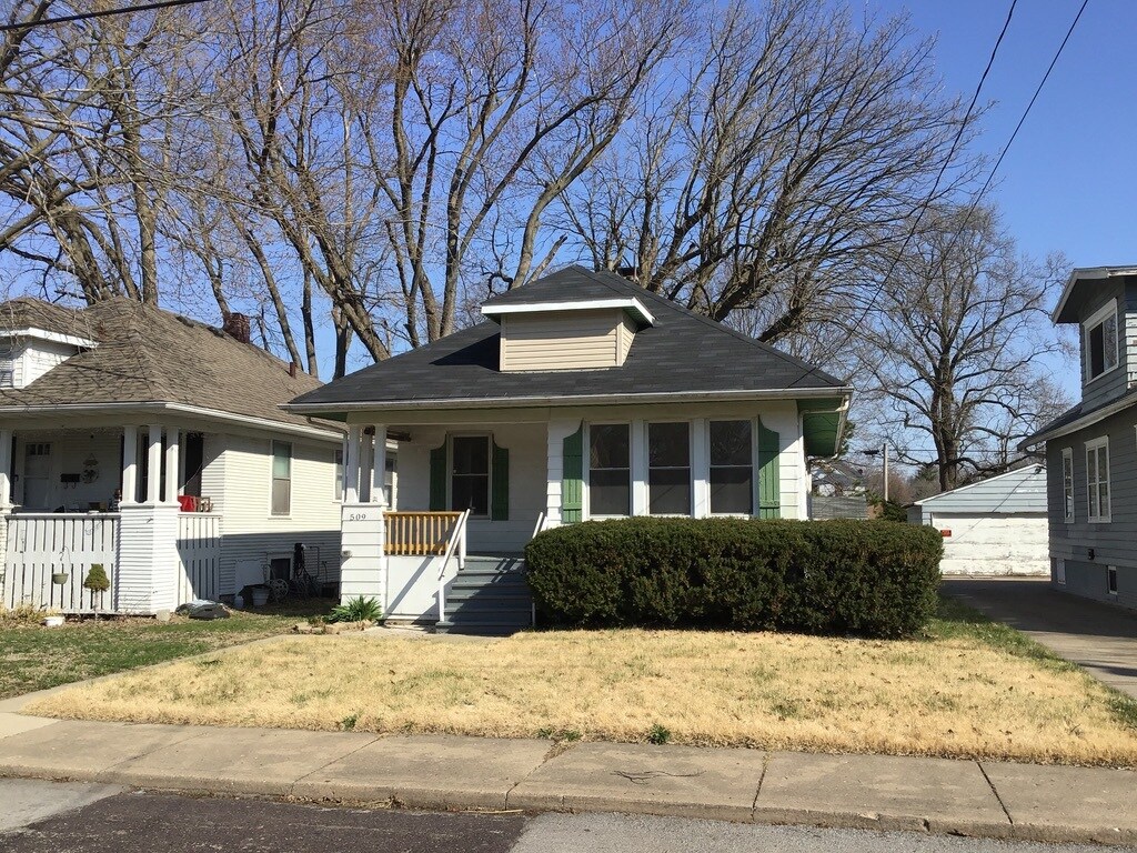 Primary Photo - 509 E Virginia Ave