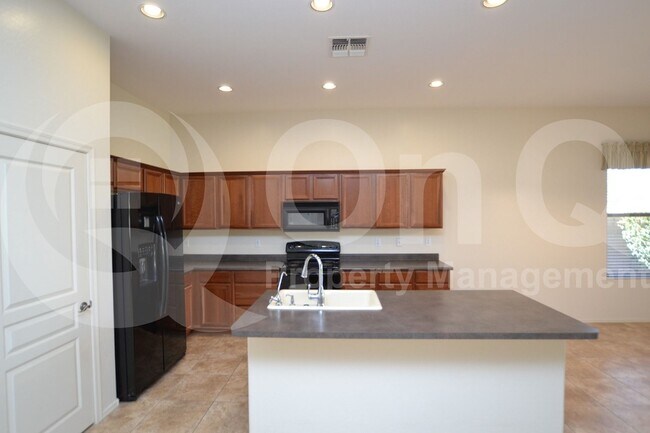 Foto del edificio - 3658 E Shannon St