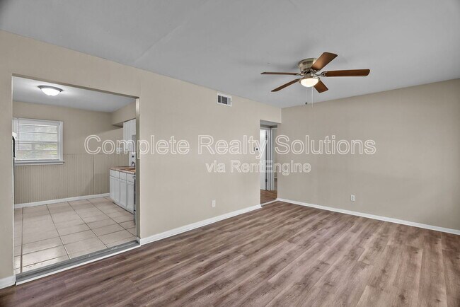 Foto del edificio - 1132 Redman Blvd