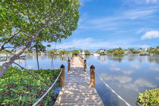 Foto del edificio - 3543 S Ocean Blvd