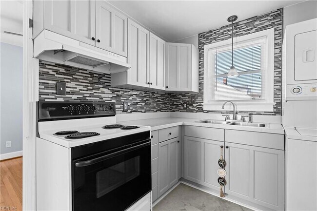 Foto del edificio - 1200 Little Bay Ave