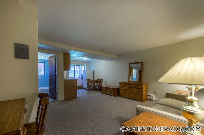 Building Photo - 9 Chester St