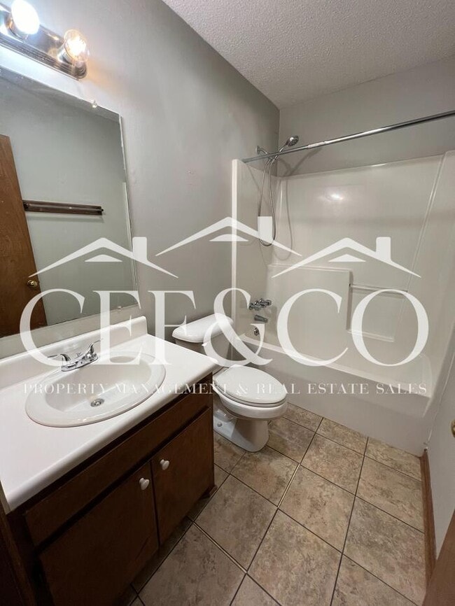 Foto del edificio - Spacious 2 bedroom now available in Spartanburg!